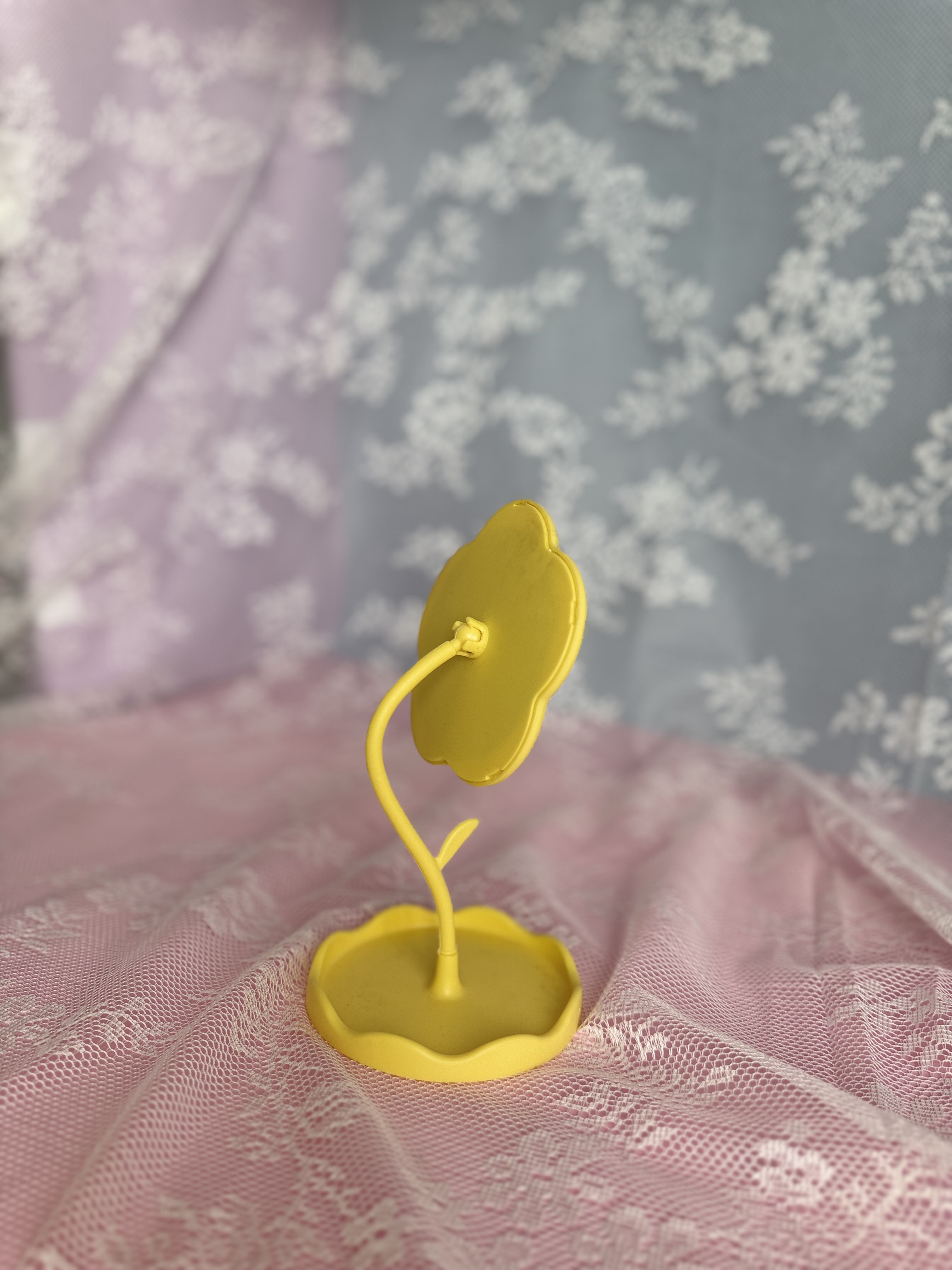 ئاوێنەی گوڵ