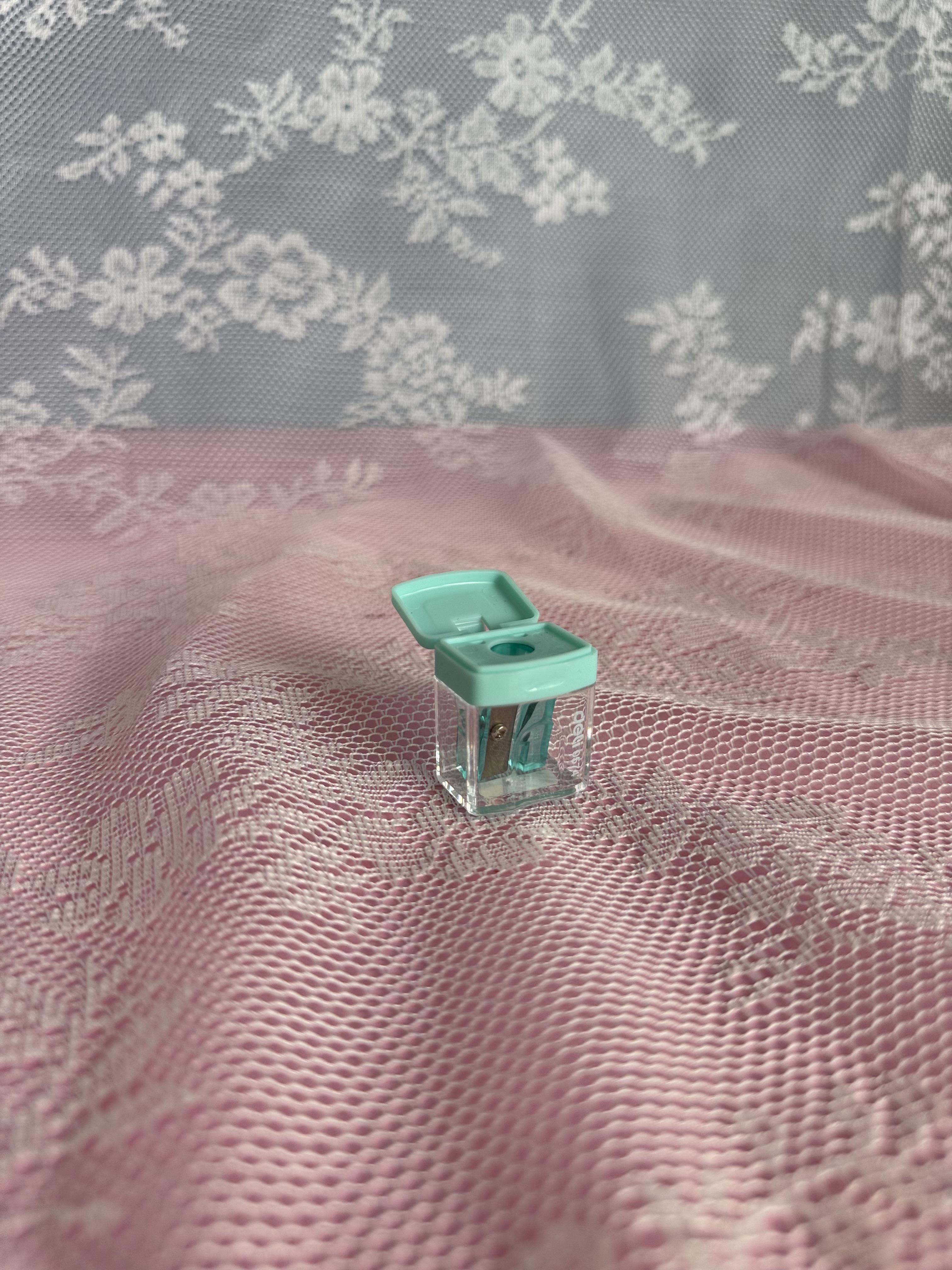 قەڵەم دادەر